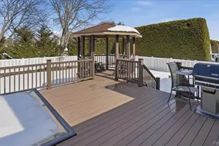 2432 Aron Dr N, Seaford, NY 11783 - Photo 24