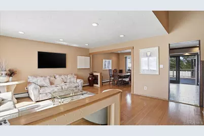 2432 Aron Drive N, Seaford, NY 11783 - Photo 8