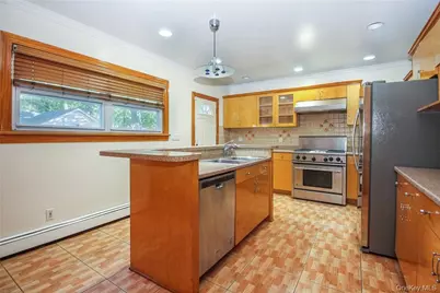 237 Coligni Avenue, New Rochelle, NY 10801 - Photo 12