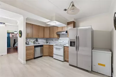 863 Home Street, Bronx, NY 10459 - Photo 6