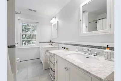 79 Greenacres Avenue, Scarsdale, NY 10583 - Photo 32