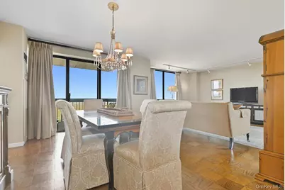 26910 Grand Central Parkway #31N, Floral Park, NY 11005 - Photo 8