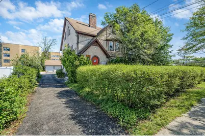 22 Fairview Boulevard, Hempstead, NY 11550 - Photo 2