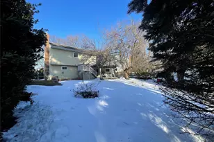 840 Robin Ct, Baldwin, NY 11510 - Photo 38