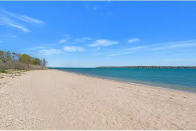 1000 9th Street #D38, Greenport, NY 11944 - Photo 18