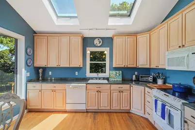 321 Sound Beach Boulevard, Sound Beach, NY 11789 - Photo 12