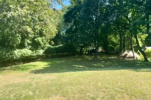 321 Sound Beach Blvd, Sound Beach, NY 11789 - Photo 36