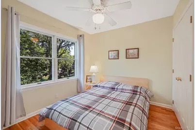 321 Sound Beach Boulevard, Sound Beach, NY 11789 - Photo 20