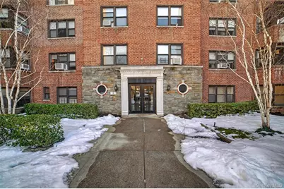 2 Fisher Drive #318, Mount Vernon, NY 10552 - Photo 2