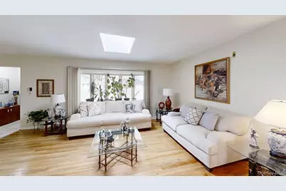 262 Cherry Place, East Meadow, NY 11554 - Photo 2