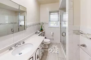 262 Cherry Pl, East Meadow, NY 11554 - Photo 12