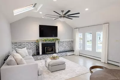 3938 Arthur Avenue N, Seaford, NY 11783 - Photo 6