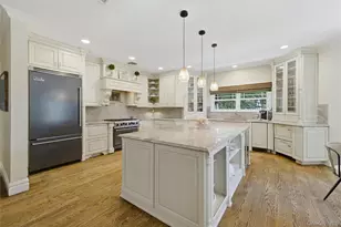 755 N Village Ave, Rockville Centre, NY 11570 - Photo 6