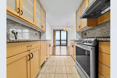 11201 Queens Boulevard #18C, Forest Hills, NY 11375 - Photo 6