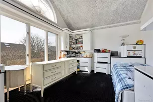 708 Park Ln, Cedarhurst, NY 11516 - Photo 16