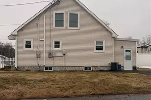 629 Lakeway Dr, West Babylon, NY 11704 - Photo 2