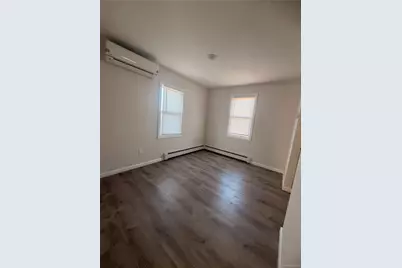 629 Lakeway Drive, West Babylon, NY 11704 - Photo 6