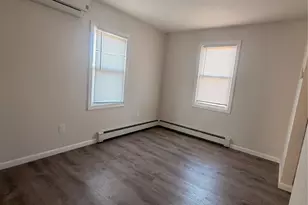 629 Lakeway Dr, West Babylon, NY 11704 - Photo 10