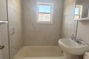 629 Lakeway Dr, West Babylon, NY 11704 - Photo 12