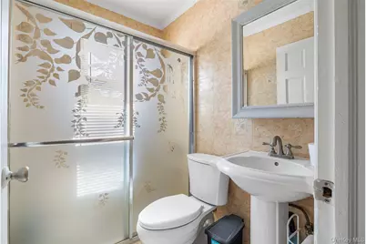 682 Rose Boulevard, Baldwin, NY 11510 - Photo 8