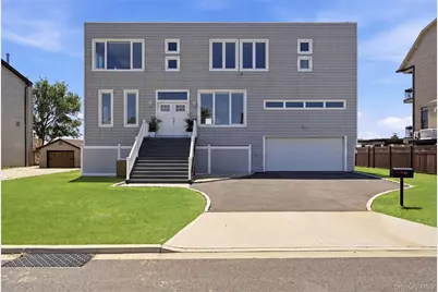 298 W Lido Promenade, Lindenhurst, NY 11757 - Photo 1
