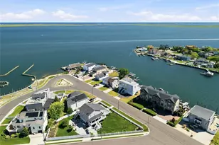 298 W Lido Promenade, Lindenhurst, NY 11757 - Photo 46