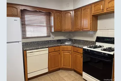 1115 Agnes Court, Valley Stream, NY 11580 - Photo 4