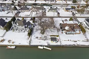 25 Dolphin Rd, East Quogue, NY 11942 - Photo 30