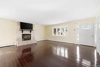 25 Dolphin Road, East Quogue, NY 11942 - Photo 4