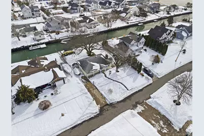 25 Dolphin Road, East Quogue, NY 11942 - Photo 26