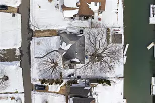 25 Dolphin Rd, East Quogue, NY 11942 - Photo 28