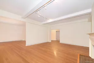 160 Middle Neck Rd, Great Neck, NY 11021 - Photo 16