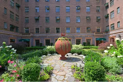 160 Middle Neck Rd #2-G, Great Neck, NY 11021 - Photo 38