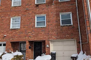 4-28 Fernside Pl, Far Rockaway, NY 11691 - Photo 1