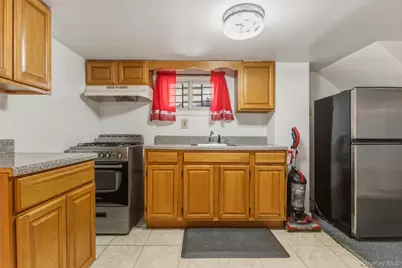 18811 Dormans Road, Saint Albans, NY 11412 - Photo 16