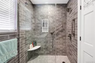 174 King Ave, Yonkers, NY 10704 - Photo 20