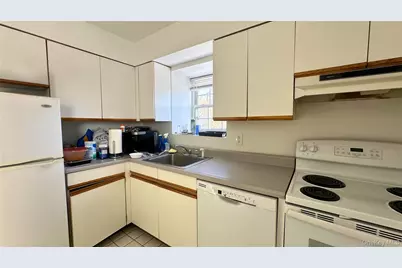 101 Sylvan Avenue #65, Miller Place, NY 11764 - Photo 2