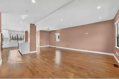 61 Storey Lane, Yonkers, NY 10710 - Photo 4