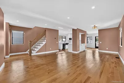 61 Storey Lane, Yonkers, NY 10710 - Photo 2