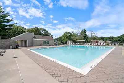 6 Doe Path, Coram, NY 11727 - Photo 24