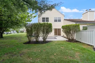 6 Doe Path, Coram, NY 11727 - Photo 20