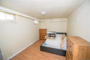 17 Hope St, Hempstead, NY 11550 - Photo 14