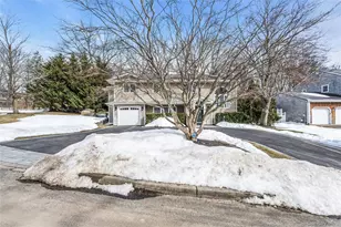 54 Valleywood Rd, Commack, NY 11725 - Photo 2