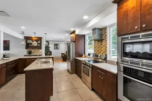 54 Valleywood Rd, Commack, NY 11725 - Photo 6