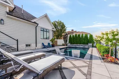 10 Skylark Road, Massapequa Park, NY 11762 - Photo 28