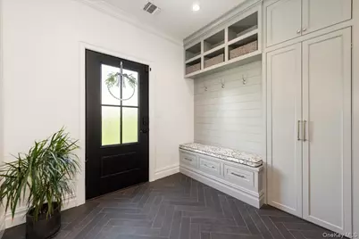 10 Skylark Road, Massapequa Park, NY 11762 - Photo 16