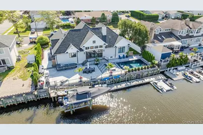 10 Skylark Road, Massapequa Park, NY 11762 - Photo 2