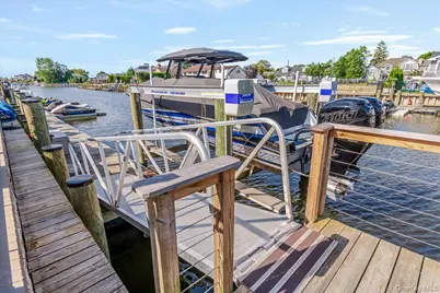 10 Skylark Road, Massapequa Park, NY 11762 - Photo 32