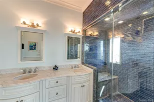 282 Belvedere Dr, Oakdale, NY 11769 - Photo 32