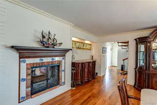282 Belvedere Dr, Oakdale, NY 11769 - Photo 18